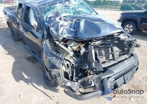 2021 Ram 1500 Classic Warlock 4X4 6'4 Box z USA, uszkodzony, nr VIN 1C6RR7GT9MS510693